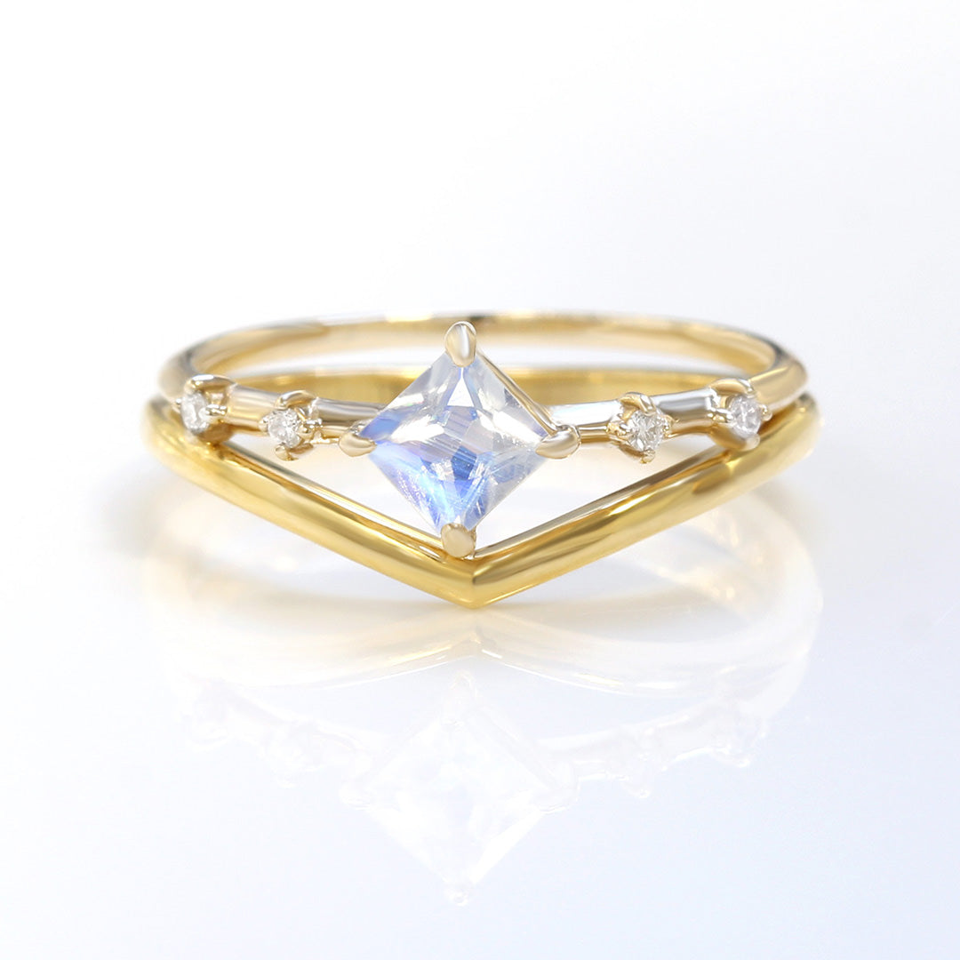 ビズー公式】【即日発送】ブルームーンストーン×ダイヤモンドK10リング