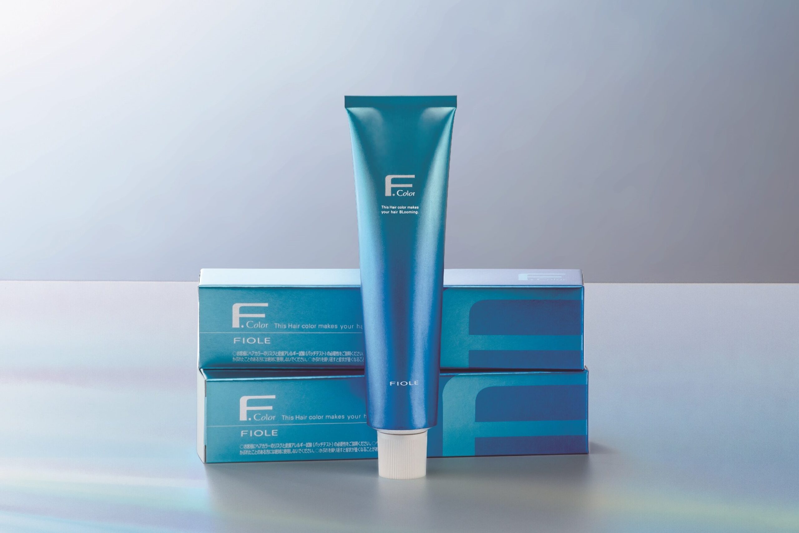 ヘアカラー「クオルシア」に“透明感”と“柔らかさ”のシルバーなど 12色