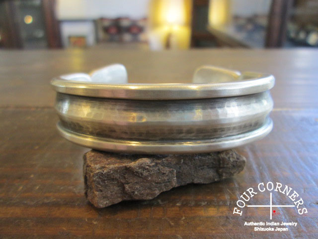 James Faks ジェームスフォックス ブレスレット - FOUR CORNERS