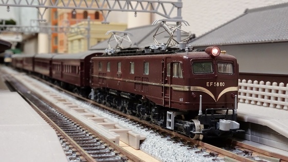 お召列車 1号編成 5両セット 不良発生」だそうです。 - ビスタ模型鉄道