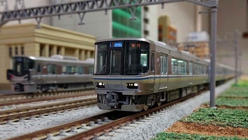 TOMIX 223系2000番台に室内灯を装備 - ビスタ模型鉄道（エヌゲージ日記）