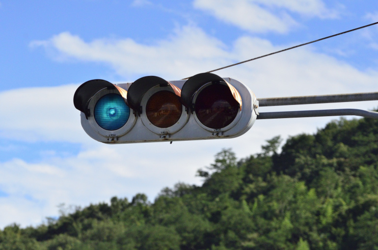 小糸工業】赤だけ300mm+変則矢印(更新済)【群馬県高崎市・上豊岡町