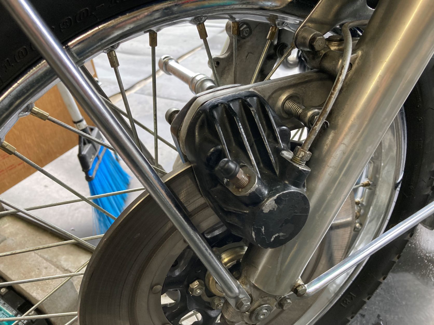 CB750Four ブレーキキャリパーを分解しました | クラシックチェッカー