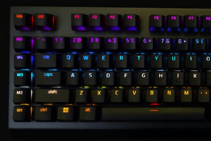 Razer、”V4”世代の廉価版となるフルサイズのメカニカルゲーミング