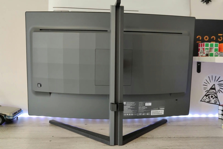 Philips、Evniaブランドのスタンダードクラスとなる27インチ VA WQHD