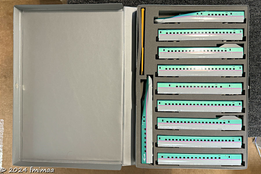 E5系東北新幹線 「はやぶさ」 入線 - ナマケモノ写真館