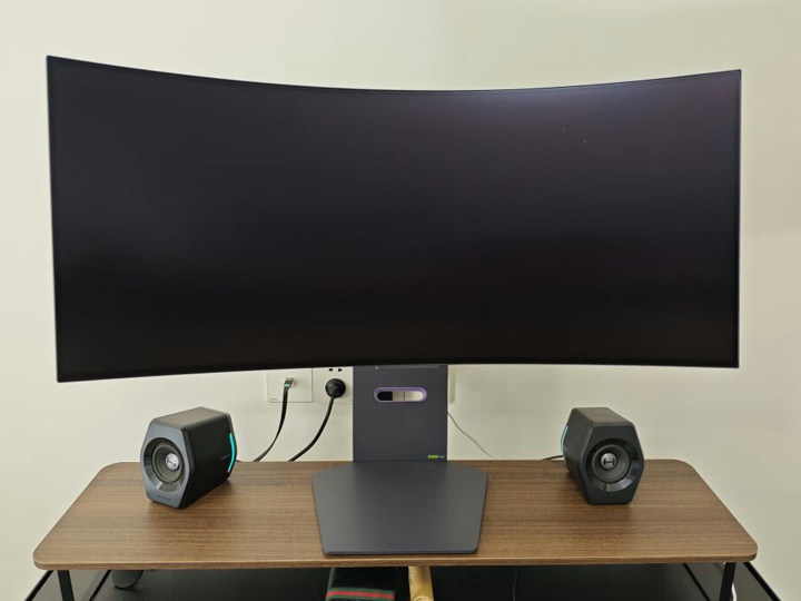 LG、日本発売が決まった33.9インチ OLEDパネル UWQHD 240Hzウルトラ