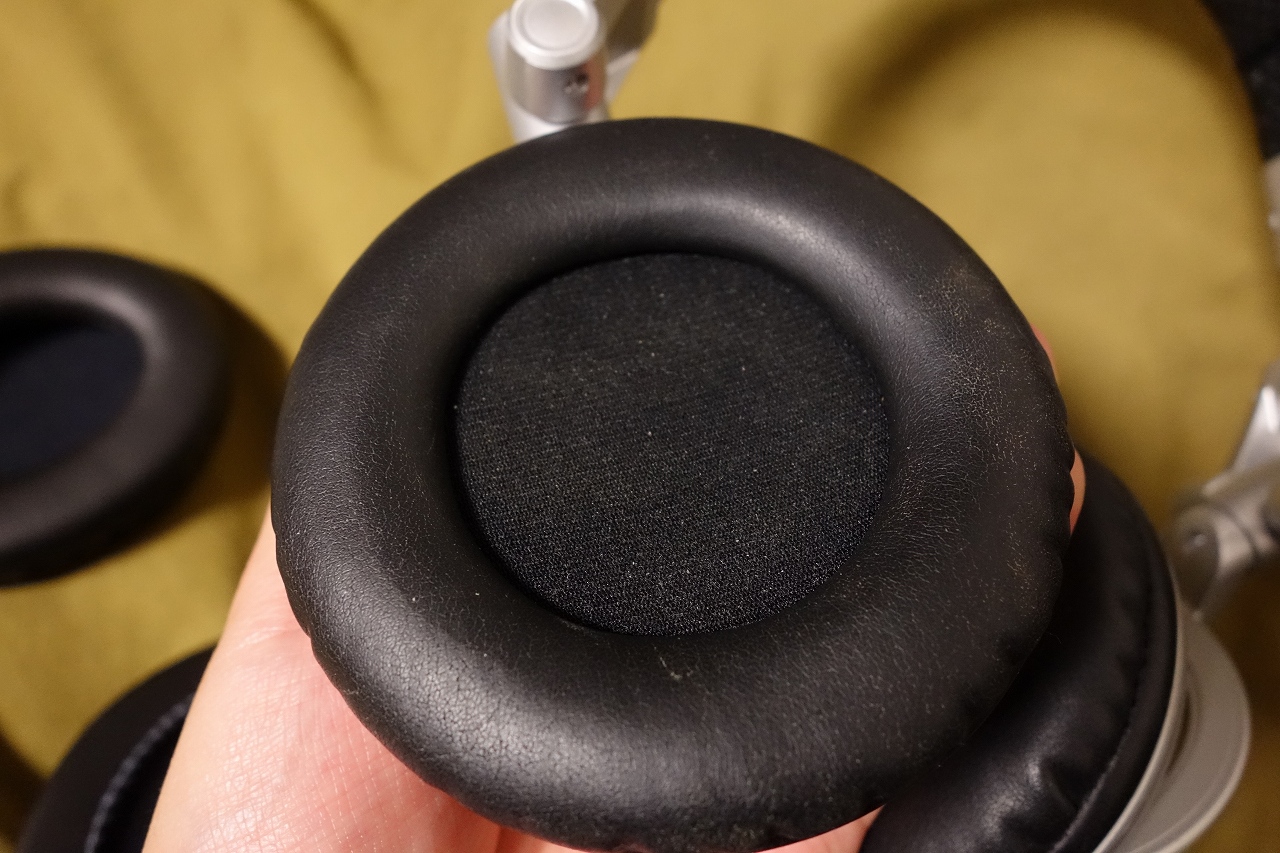 ヘッドホン】 MDR-Z700DJと互換のあるイヤーパッドを探して交換しま