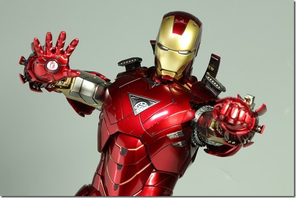 ホットトイズ DIECAST アベンジャーズ アイアンマンマーク6 レビュー
