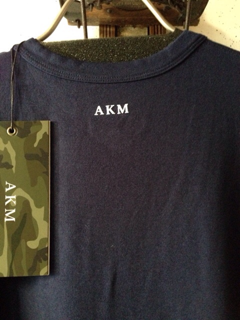 AKM DUAL WARM PLAIN Vネック S/S カットソー (WHITE/NAVY/C.GREY