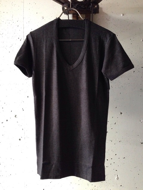 AKM DUAL WARM PLAIN Vネック S/S カットソー (WHITE/NAVY/C.GREY