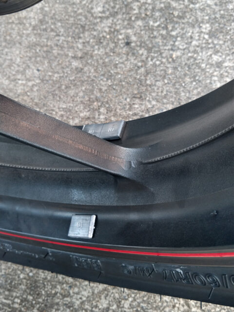 ジクサー150 (NG4BG) 前後タイヤ交換 – unblogged