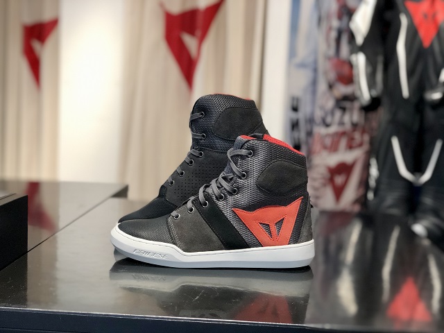 涼しさとストリートシーンに映える”YORK AIR SHOES”をご紹介