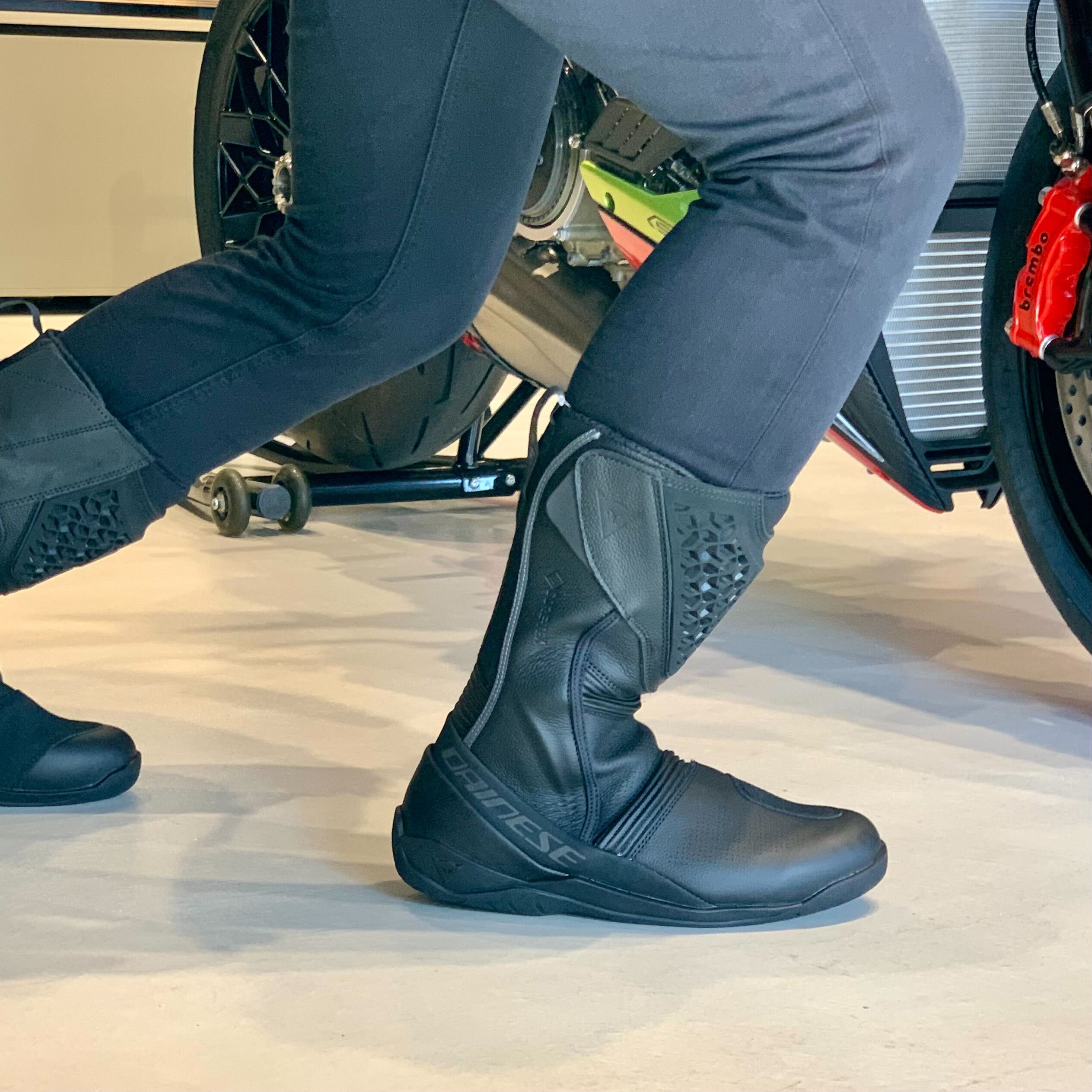 新作のGORE-TEXブーツをご紹介