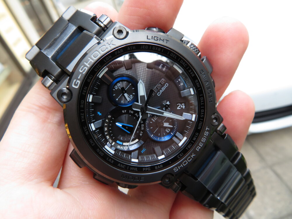メタルと樹脂の異素材融合！ G-SHOCK「MTG-B1000BD-1AJF」 ｜ oomiya