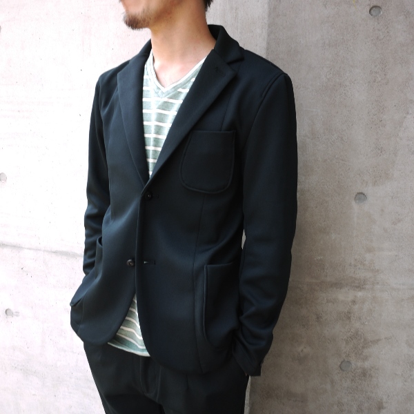 Curly のセットアップを着て | La Barba blog セレクトショップ 通販