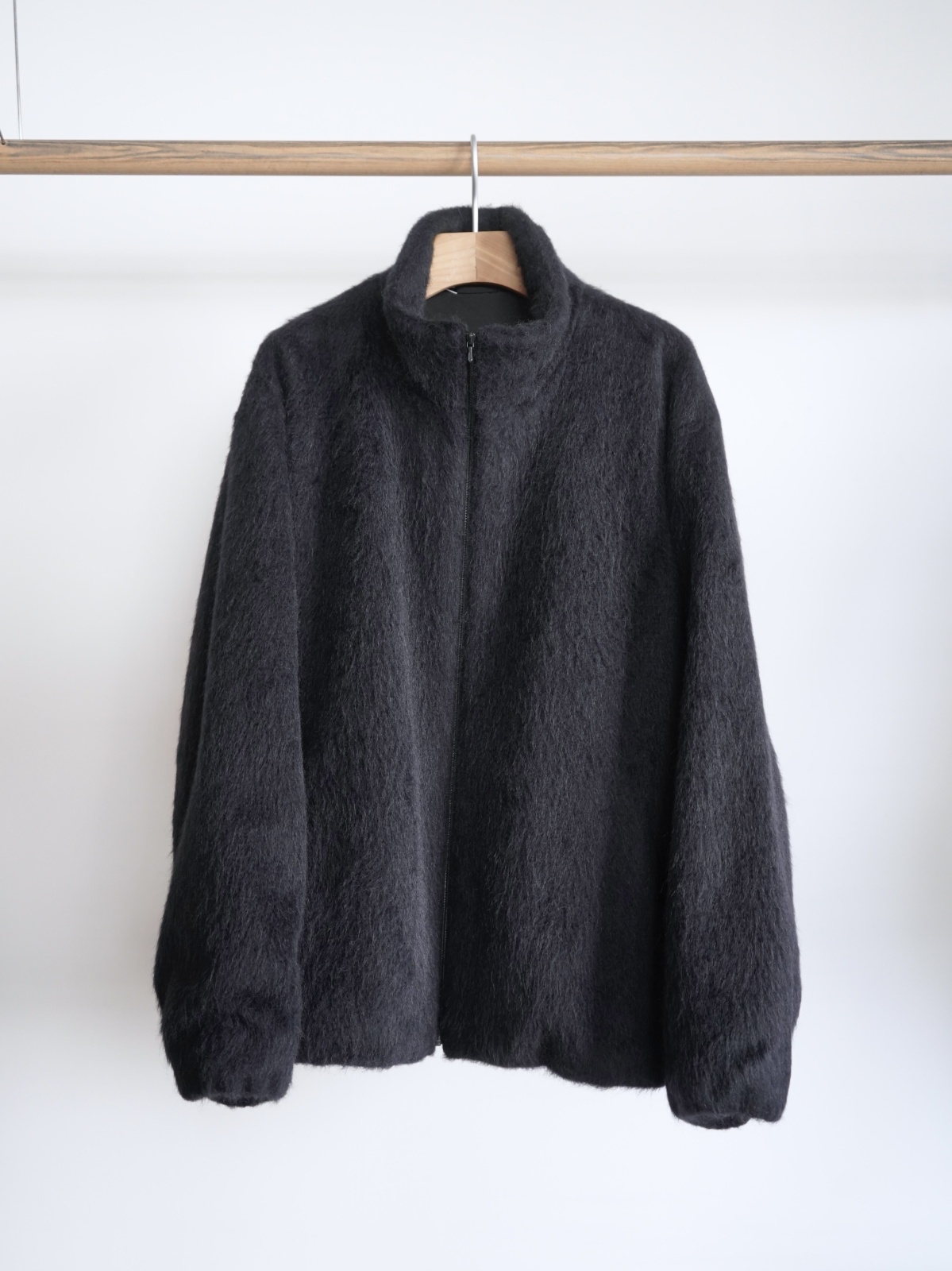 COMOLI」キャメルシャギージャケット