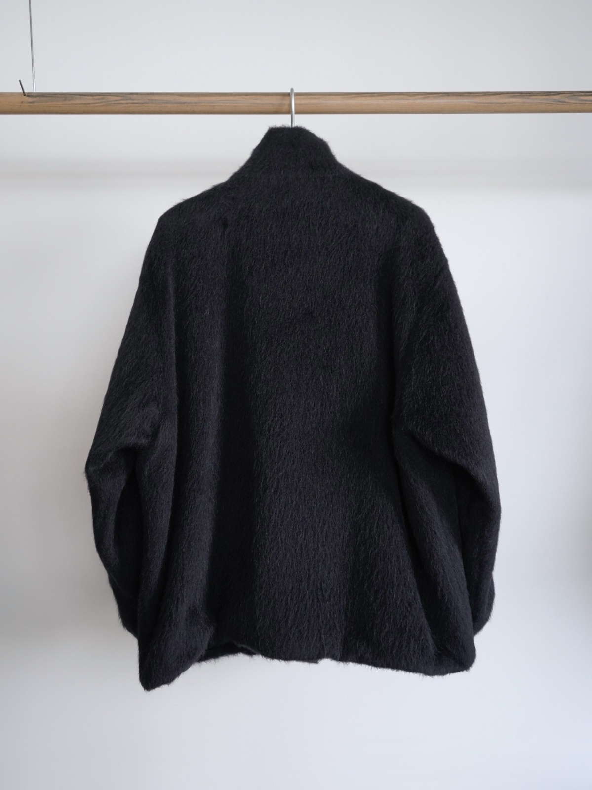 COMOLI」キャメルシャギージャケット