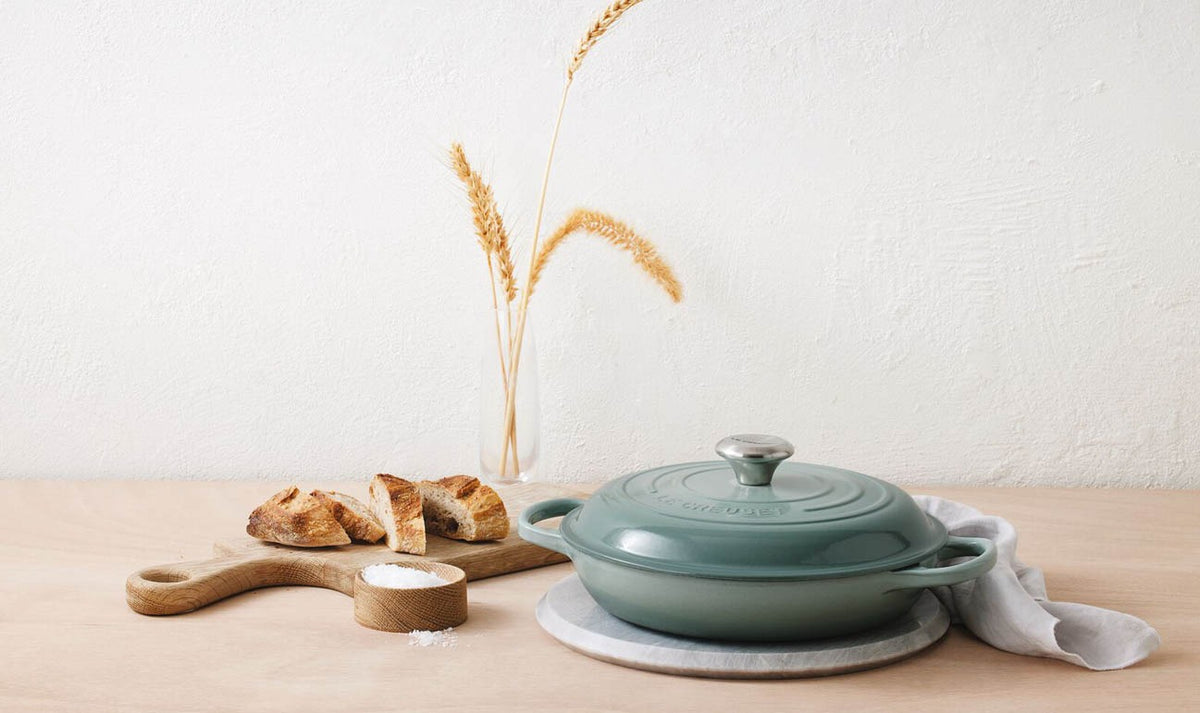 Le Creuset Campagnard Signature 'Sea Salt' | Braadbaas.nl