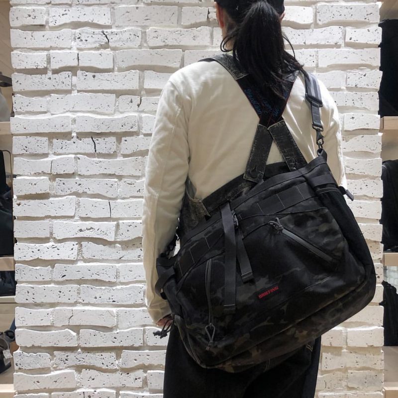 旅行やジム用バッグとしても使えてオススメのブリーフィングの