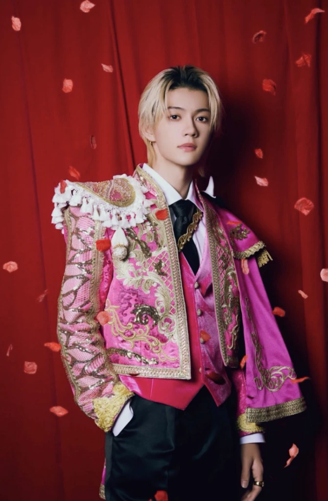 M!LK佐野勇斗、「アイドルの顔してて滅」10周年締めくくる新ビジュアル