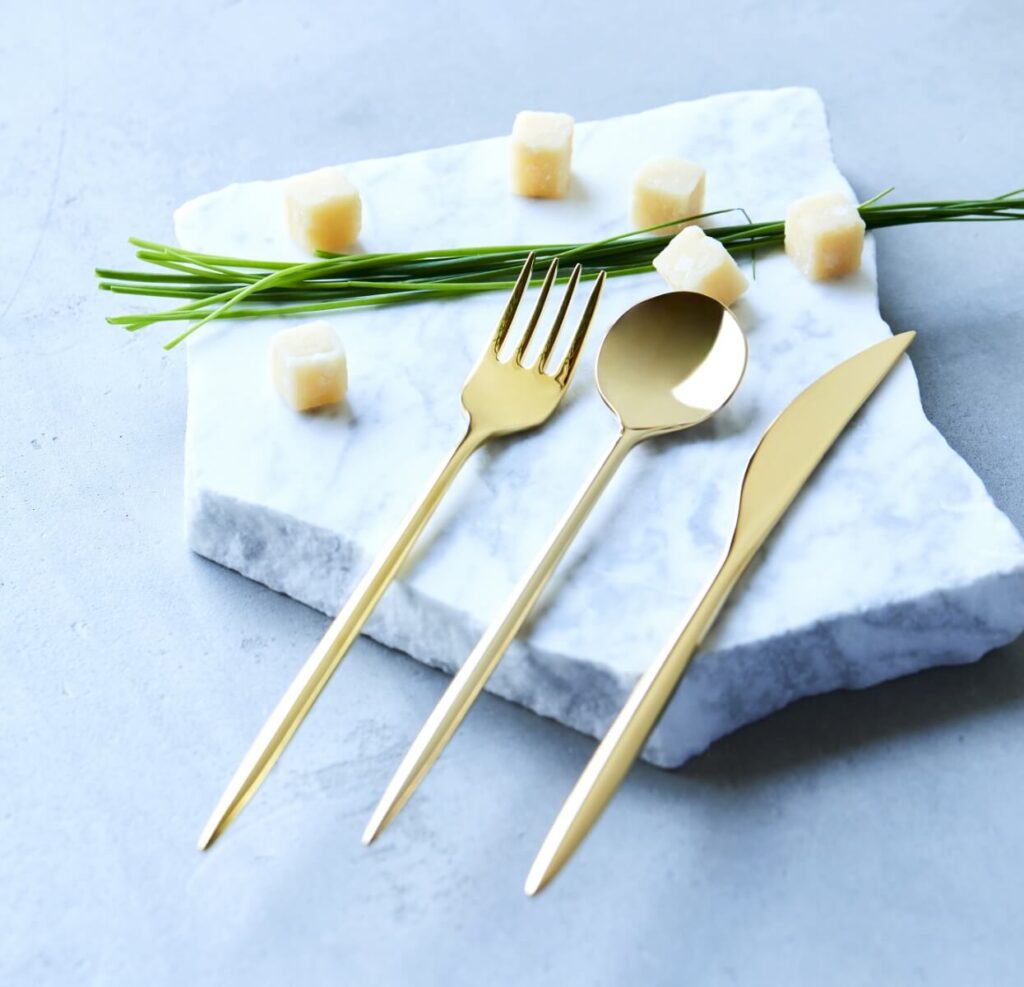 SUGATA スプーン／フォーク／ナイフセット ギフトにも最適、おしゃれな