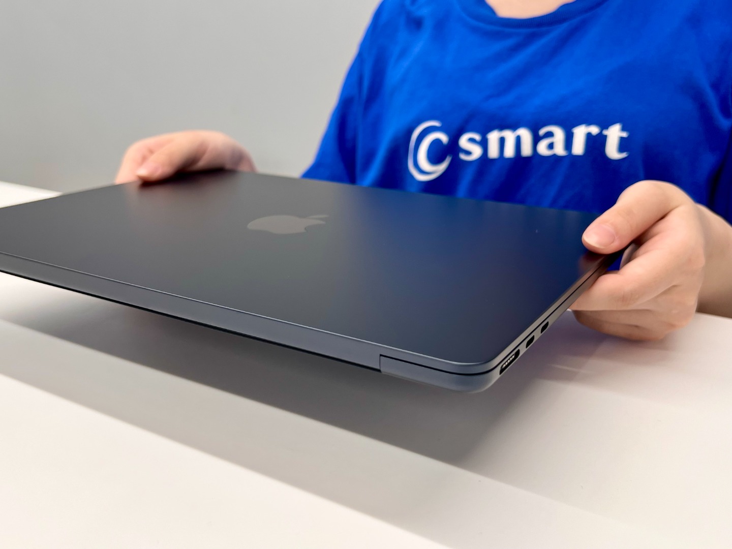 レビュー：新型M2チップ搭載MacBook Airはやっぱり期待を裏切らない