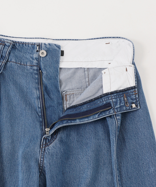 Noble（ノーブル）の「スージングデニムフォルムタックパンツ（デニム