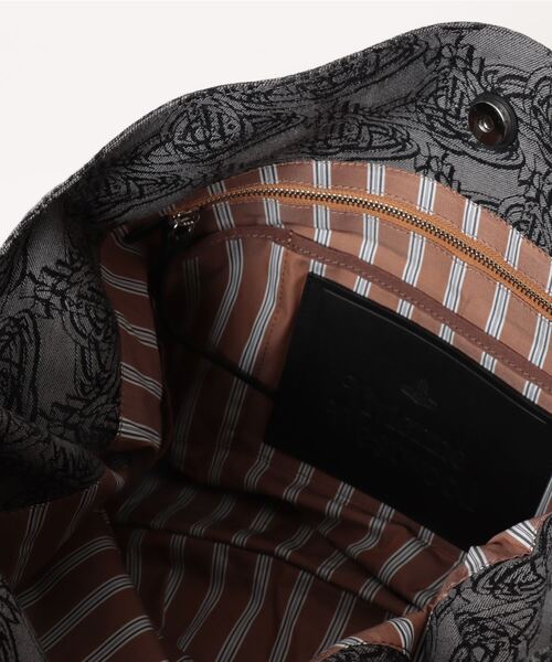 Vivienne Westwood（ヴィヴィアンウエストウッド）の「3D ORBｼﾞｬｶﾞｰﾄﾞ