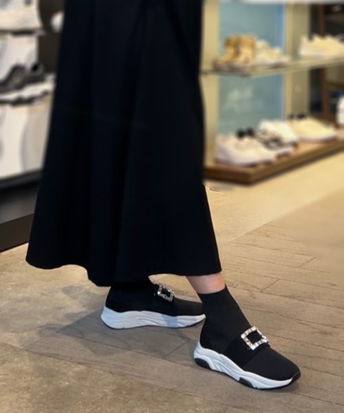 diana（プラスダイアナ）の「【ミドル丈】クリスタルバックル ニット