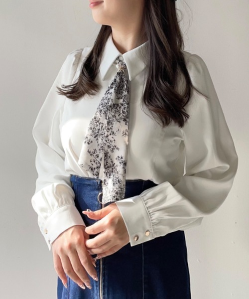NOMAE（ノーマエ）の「花柄スカーフ付きブラウス ※別ページにて半袖