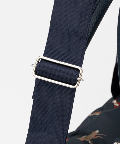 russet（ラシット）の「キャリーバッグに乗せられるトラベルボストン