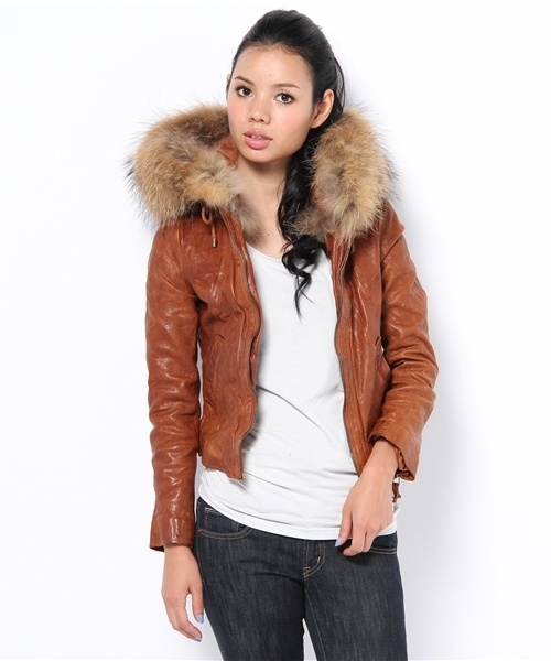 goa（ゴア）の「ラクーンファー付レザーフードジャケット（ライダース