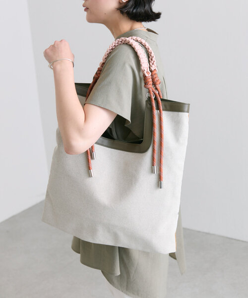 ear PAPILLONNER（イアパピヨネ）の「《A4サイズ対応》異素材/2