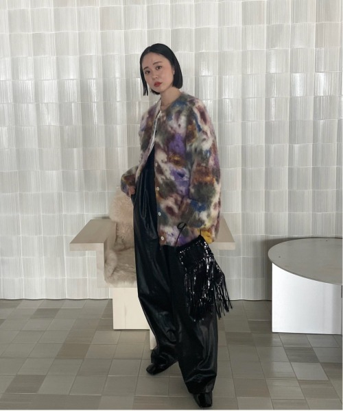 Ameri（アメリ）の「UND TEXTURE ART FLOWER KNIT CARDIGAN