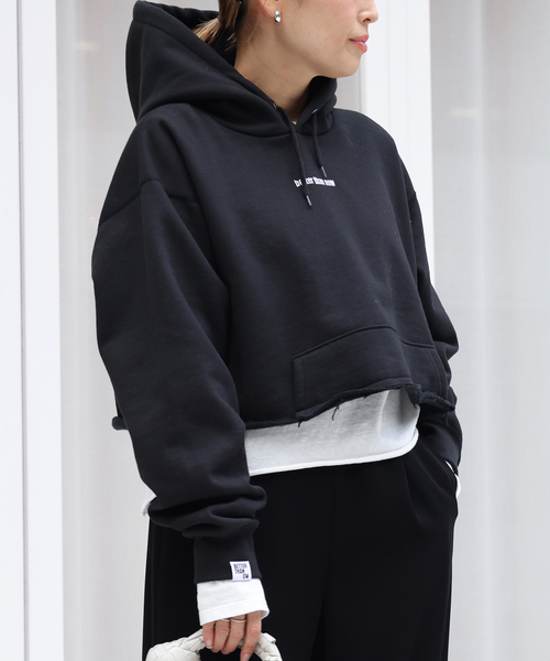 Deuxieme Classe（ドゥーズィエムクラス）の「BTN Short Hoodie