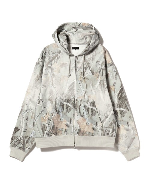 BEAMS（ビームス）の「BEAMS / ツリー柄プリント フルジップフーディ