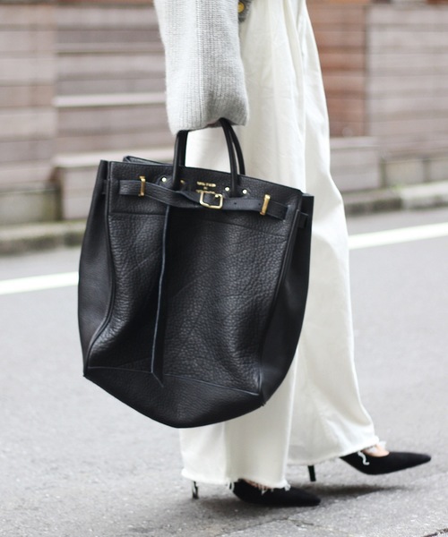 FRAMeWORK（フレームワーク）の「*YOUNG＆OLSEN別注エンボスレザー