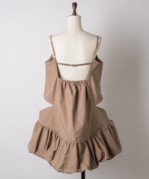 LA BELLE ETUDE（ラベルエチュード）の「サイドカット裾バルーンキャミ