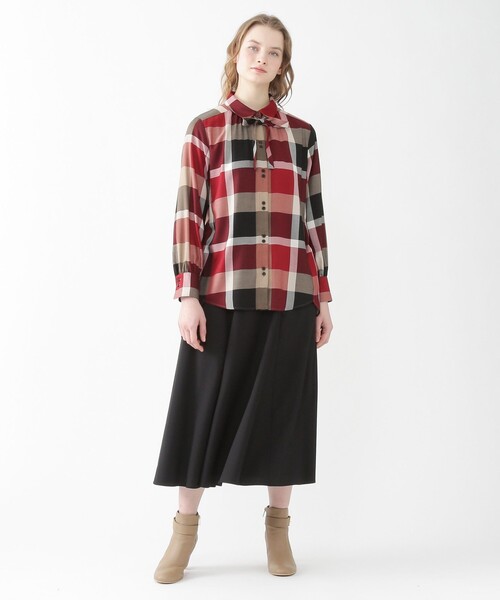 BLUE LABEL CRESTBRIDGE（ブルーレーベルクレストブリッジ）の