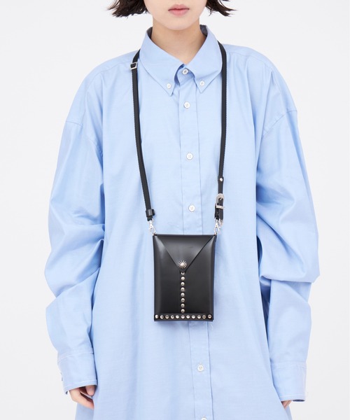 TOGA PULLA（トーガ プルラ）の「TOGA PULLA Leather shoulder pouch
