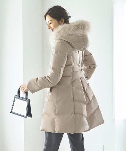 セール】フォックスファーバッスルスタイルダウンコート ｜ レディース