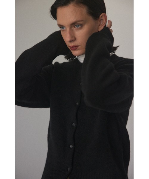 BLACK BY MOUSSY（ブラックバイマウジー）の「round neck knit