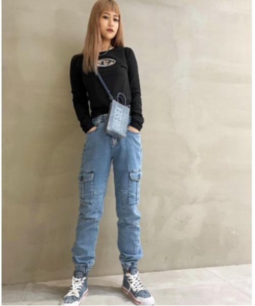 DIESEL（ディーゼル）の「レディース 長袖Tシャツ トップス Dロゴ（T