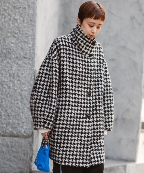 mici（ミチ）の「(mici)ハウンドトゥースショートコート（その他