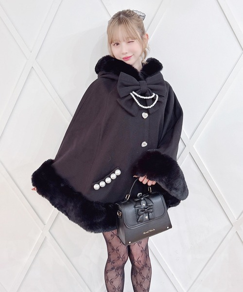 リボン付きボリュームファーフードケープコート（ポンチョ）｜MA*RS