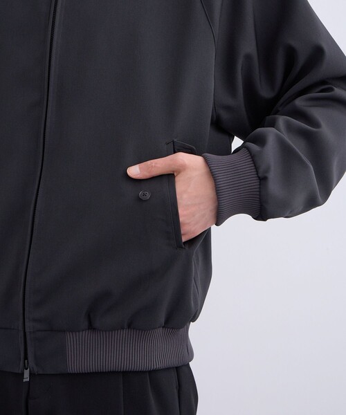 セール】【セットアップ着用可能】HARD GABARDINE スウィングトップ