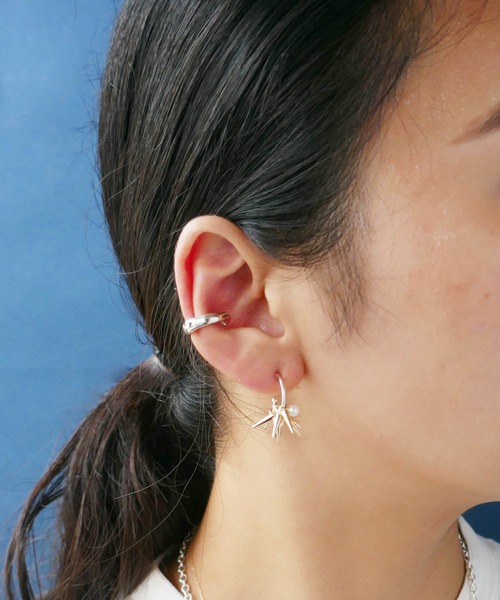 e.m.（イーエム）の「スタッズパールピアスS（ピアス（片耳用））」 - WEAR