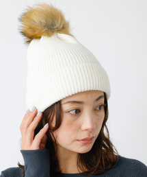 ボンボン」に該当するレディースのニットキャップ/ビーニー