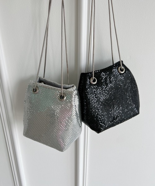 セール】glitter metallic shoulder Bag／グリッターメタリック巾着